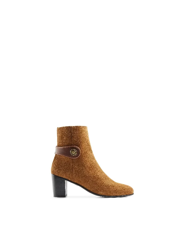 cropped women's outerwearcropped women's outerwearModern men's outerwearUpton Ankle Boot - Tan Suede