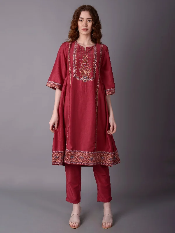 holiday outfit setsWomen Pink 3/4 Sleeve Kurta With Trouser