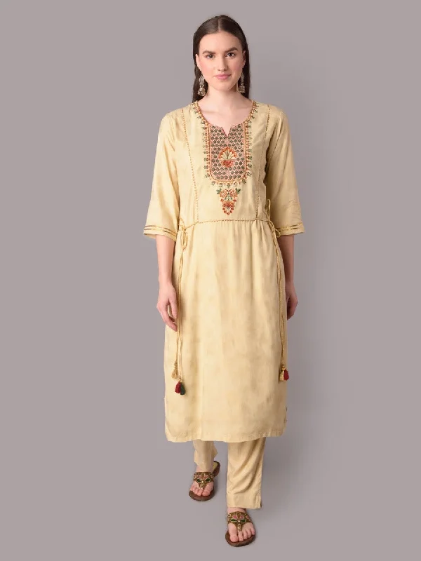 playful women’s setsWomen Beige Kurta With Trouser