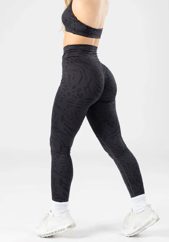 leggings for exercise routinesReluna Crossover Sculptseam™ Legging Panther