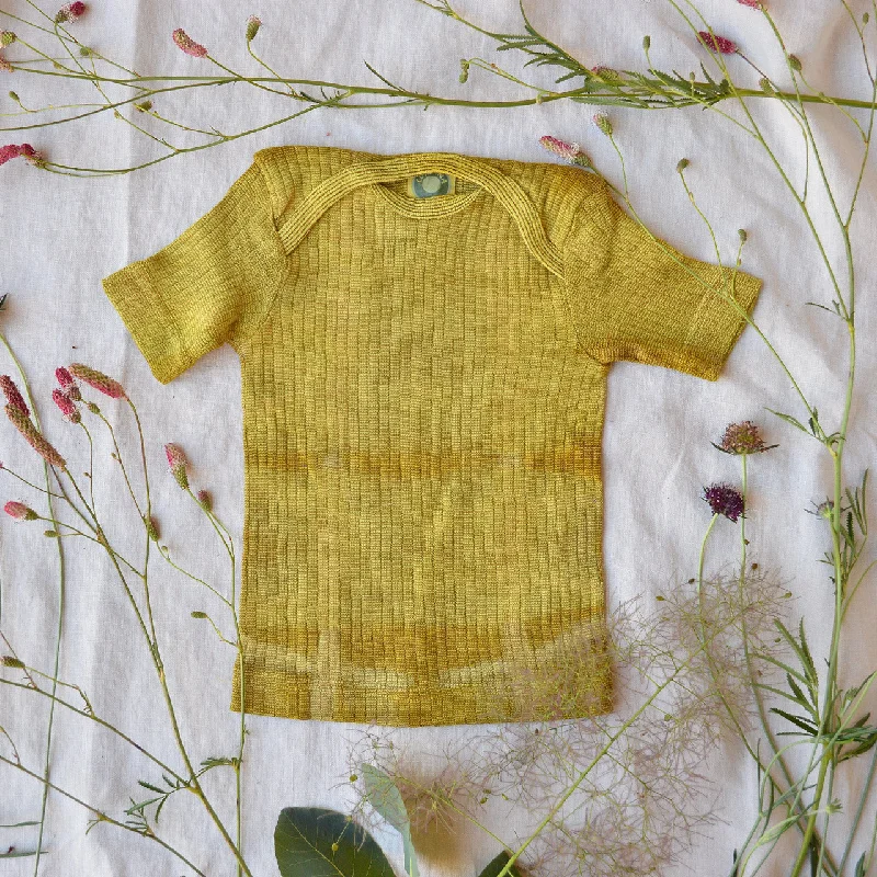 women’s T-shirts for casual wearBaby Plant Dyed T-Shirt in Organic Cotton/Merino/Silk - Gold (3-24m)