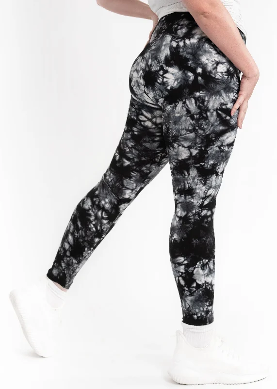 leggings with a perfect fitTie Dye High Waisted Leggings - Curvy Fit