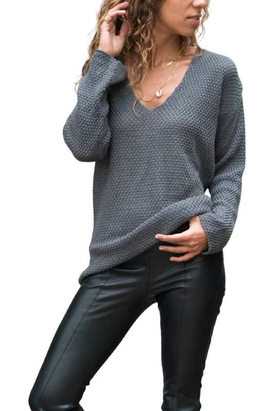 casual women's sweatersV-Neck Brass Knitted Pocket Sweater In Anthracite