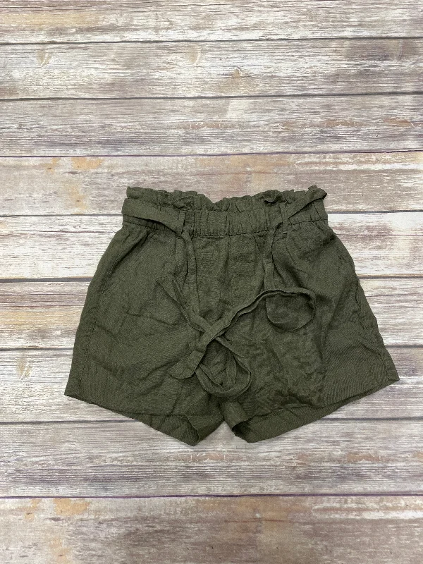 cute women's shortsGreen Shorts Old Navy, Size 2