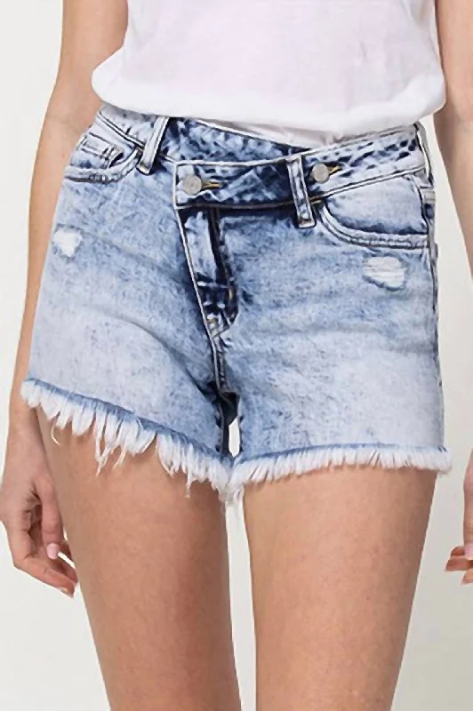 summer casual shortsMid Rise Shorts With Criss Cross Waistband In Holly