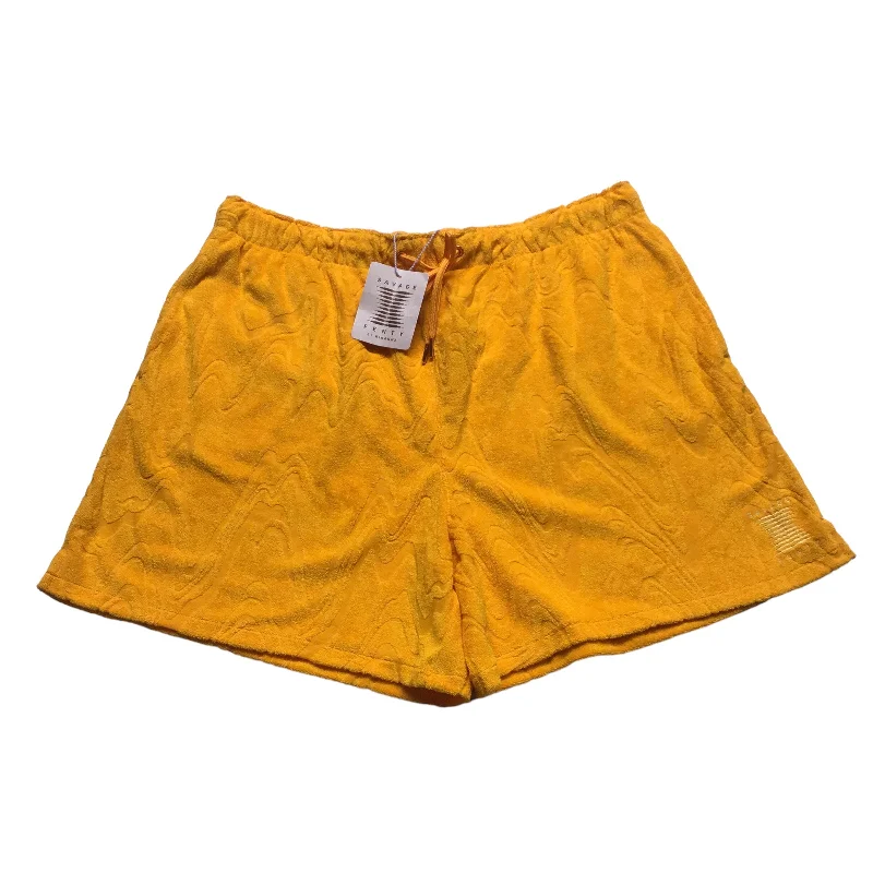 high-rise women shortsOrange Shorts Cmc, Size M