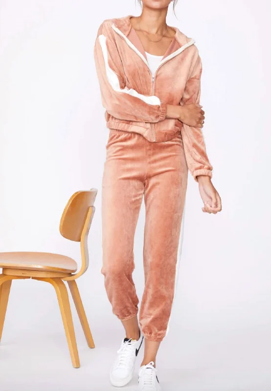 easy-to-wear women’s pantsVelour High Waist Vintage Sweatpant In Dry Rose/natural