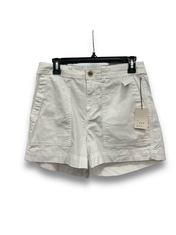 summer casual shortsWhite Shorts A New Day, Size 8