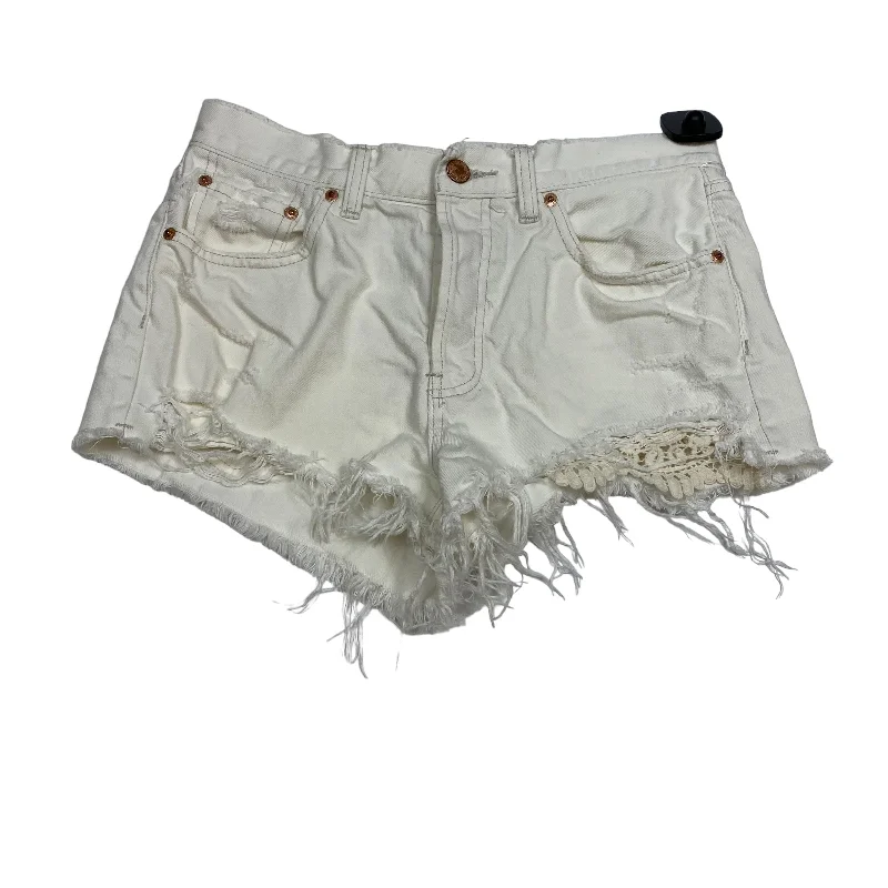 designer women's shortsWhite Shorts We The Free, Size 6